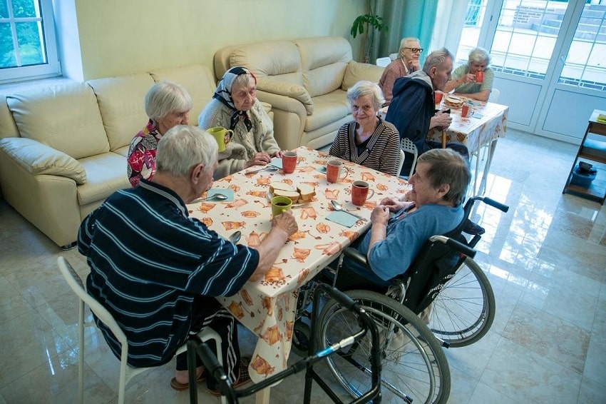 Преимущества проживания пожилых людей в пансионате